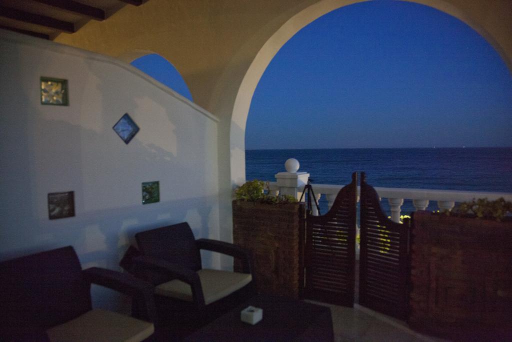 Hostal Mar De Frente Los Canos De Meca Pokoj fotografie