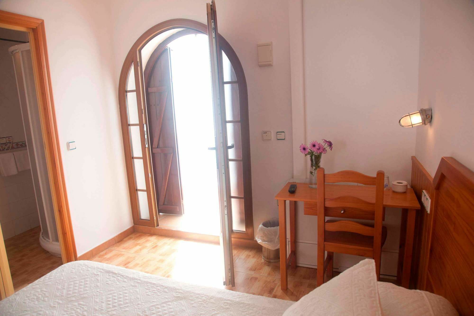 Hostal Mar De Frente Los Canos De Meca Exteriér fotografie